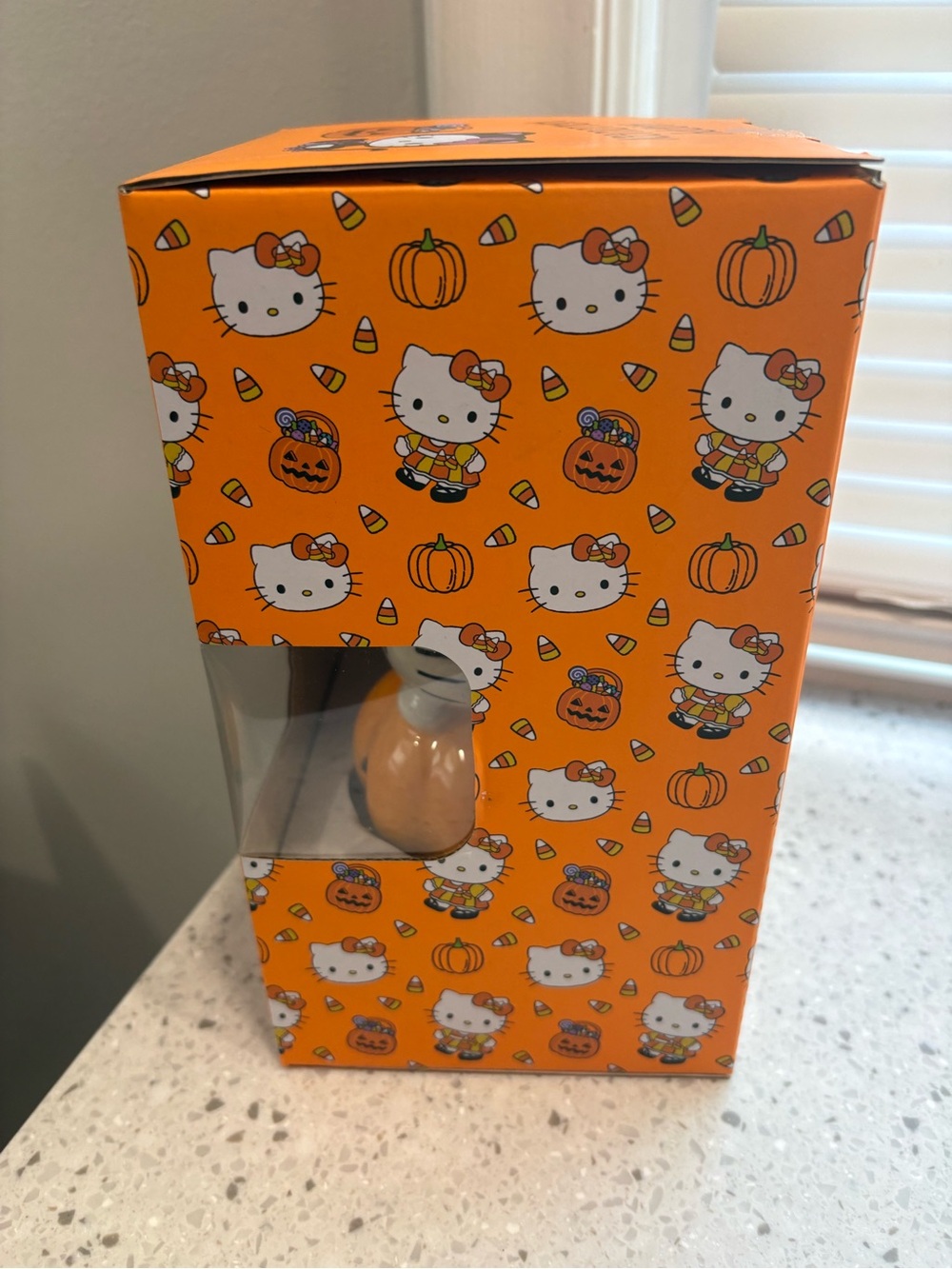 NIB Hello Kitty Orange & White Pumpkin Ceramic Reed Diffuser - Picture 6 of 7